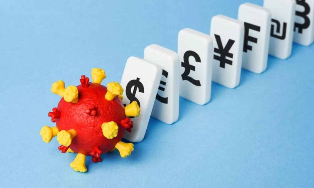 Fitch-Moody’s: Η «Όμικρον» θα μπορούσε να πλήξει την παγκόσμια ανάπτυξη